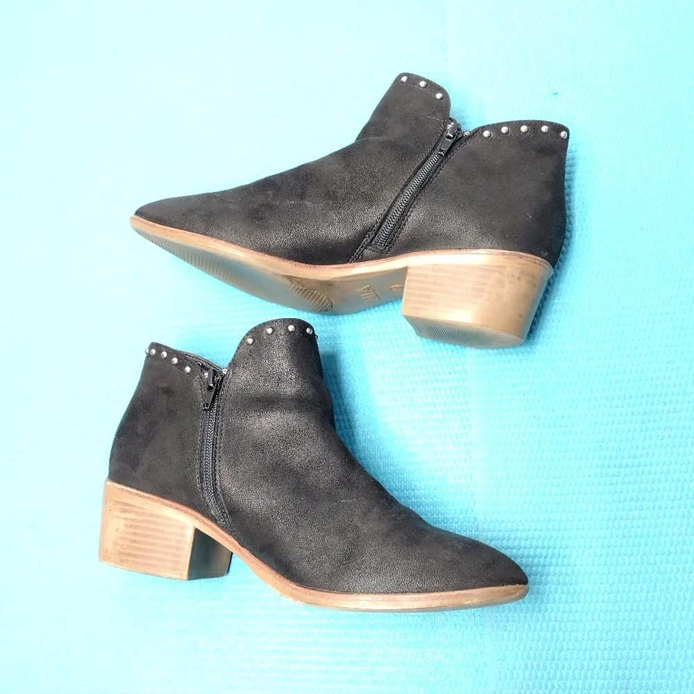 MIA Womens Studded Ankle Booties Faux Leather Side Zip 8.5